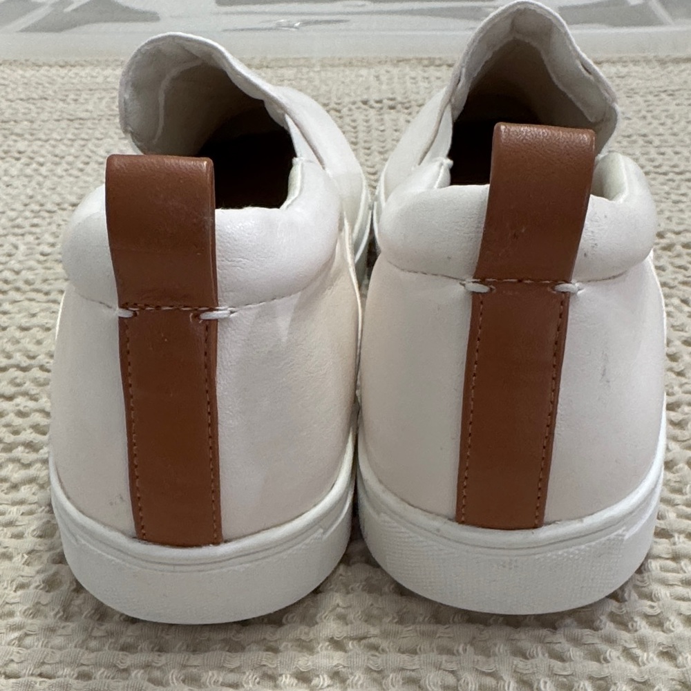 Women’s Lane Bryant Cream Slip-On Shoes Size 12W - Picture 2 of 6